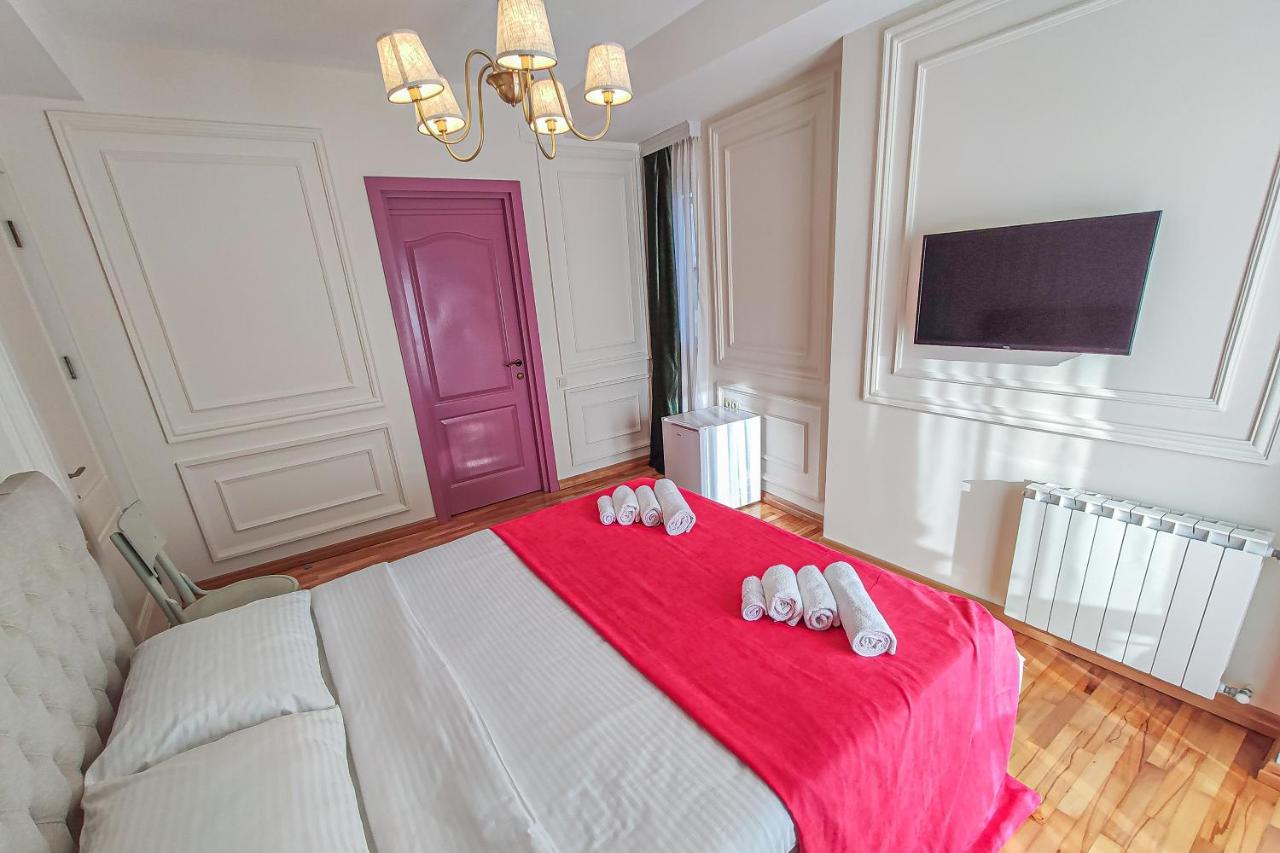 Boutique Apartment - Signature Kutaisi Bagian luar foto