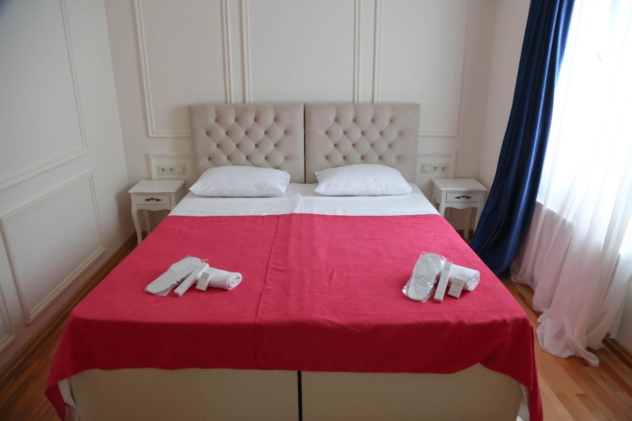 Boutique Apartment - Signature Kutaisi Bagian luar foto